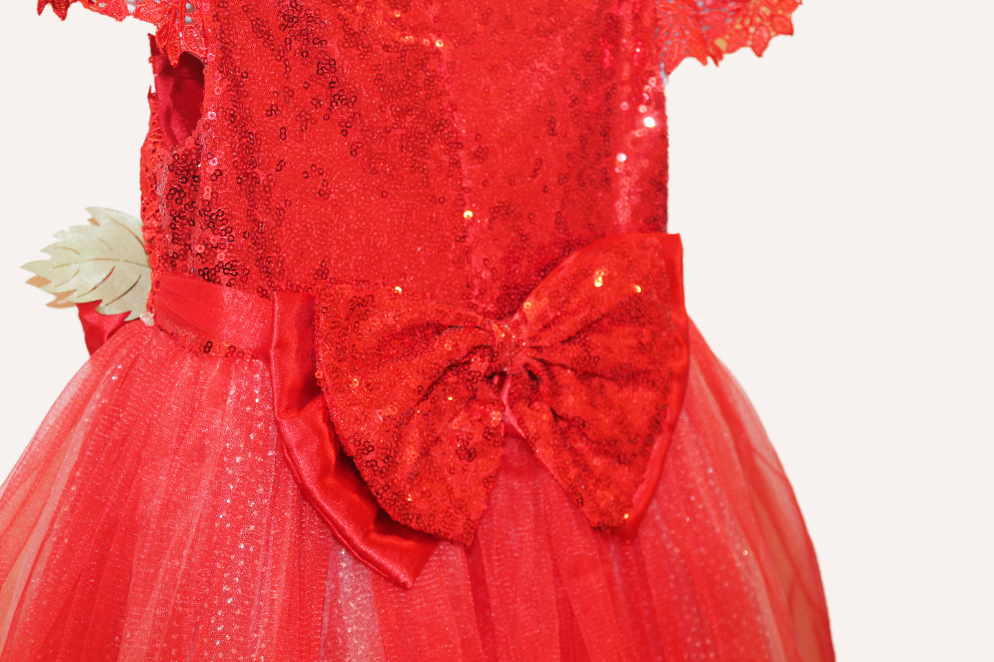 Classic Red Sparkly Flower And Pearls Lace Girl Dress